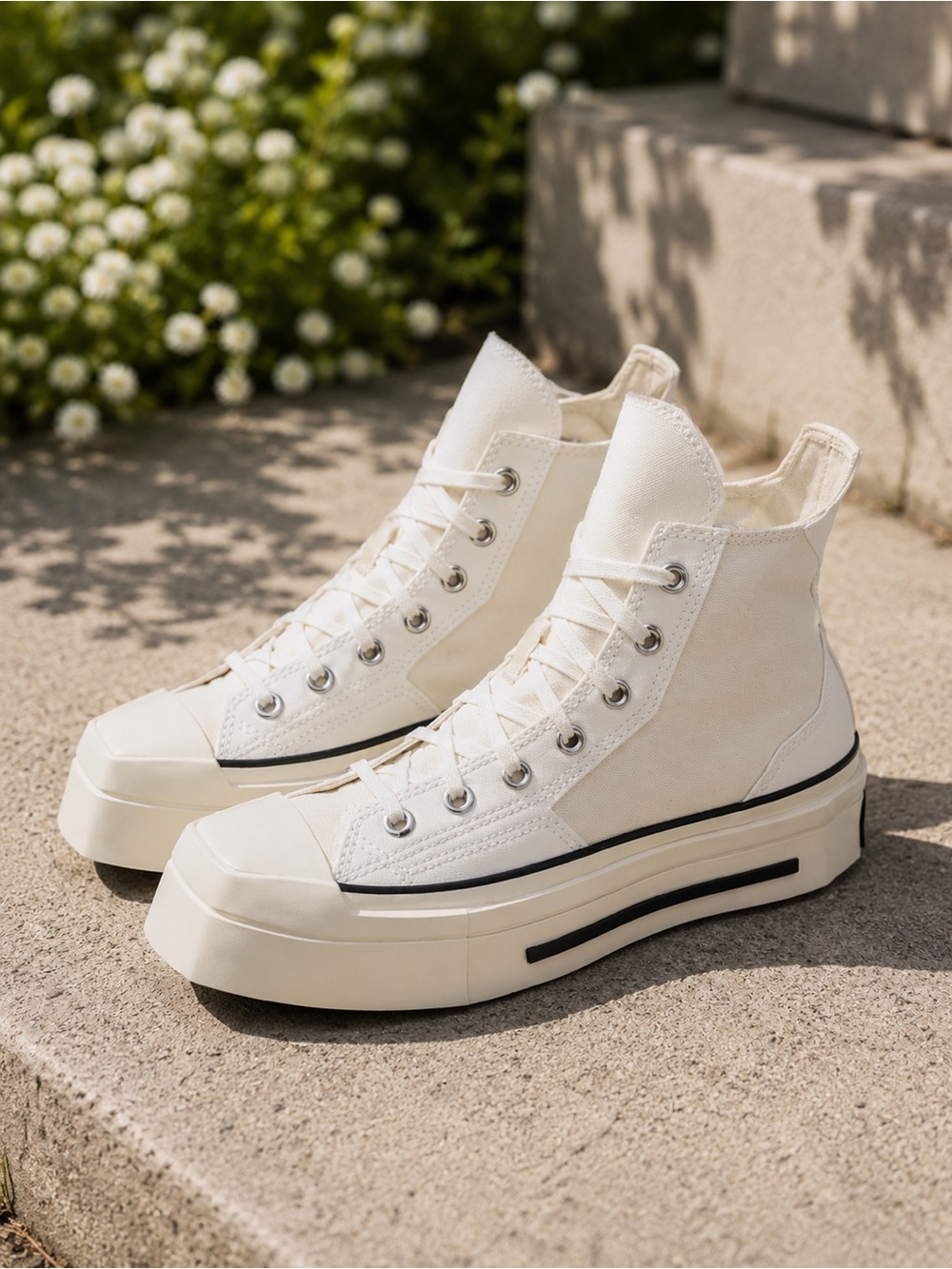 Converse Chuck 70 De Luxe Squared Beige Black Men Unisex size 7 women’s 9